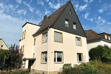 Gepflegte Dachgeschoss-Wohnung mit Einbauküche in Leverkusen-Küppersteg!