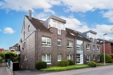 Schlebusch: Elegante 2-Zimmer-Wohnung (Paeschke) mit XXL-Balkon im 1. OG in ruhiger Sackgassenlage