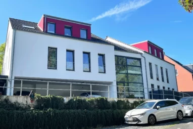 Neuwertige 3- bis 4-Zimmer-Penthouse-Wohnung mit sonniger Dachterrasse
