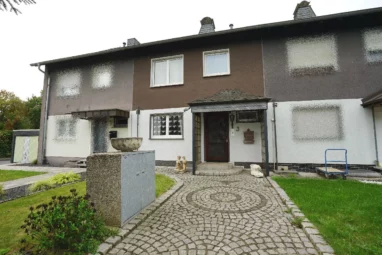 Ideal für die junge Familie! Reihenmittelhaus mit Garten und Garage in Leverkusen-Steinbüchel